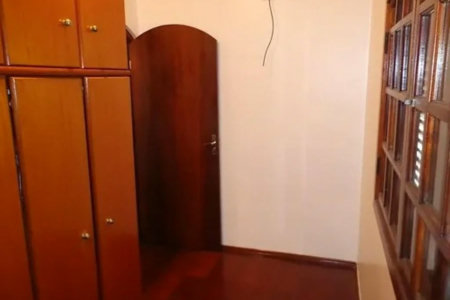 Casa à venda com 3 quartos, sendo 1 suíte,  em Vila Campesina, Osasco, SP