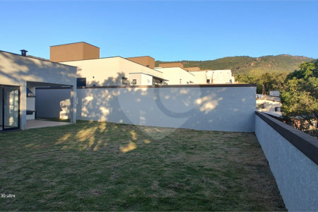 Casa à venda com 3 suítes no condomínio Reserva Ybyra, Atibaia - SP