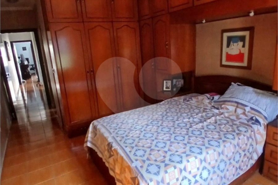 Sobrado à venda com 4 quartos, sendo 2 suítes, em Vila Constança, São Paulo, SP