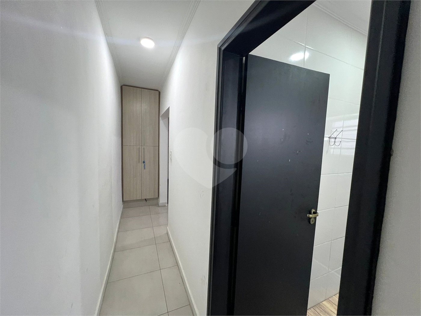 Sobrado à venda com 3 quartos, sendo 1 suíte, em Lopes de Oliveira, Sorocaba, SP