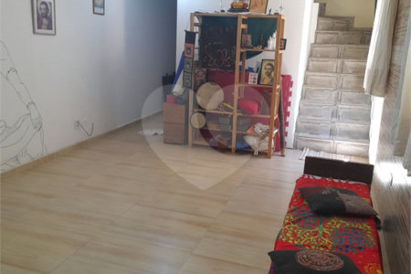 Casa à venda com 3 quartos, sendo 1 suíte,  em Água Espraiada (caucaia do Alto), Cotia, SP