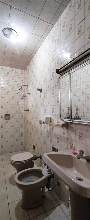 Sobrado à venda com 5 quartos, sendo 2 suítes, em Vila Trujillo, Sorocaba, SP