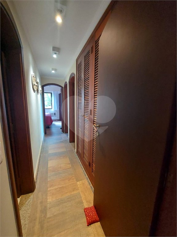 Apartamento à venda com 3 quartos, sendo 1 suíte,  em Enseada, Guarujá, SP