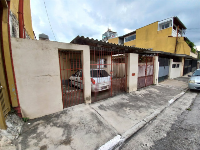 Terreno à venda com 2 quartos em Parque Peruche, São Paulo, SP
