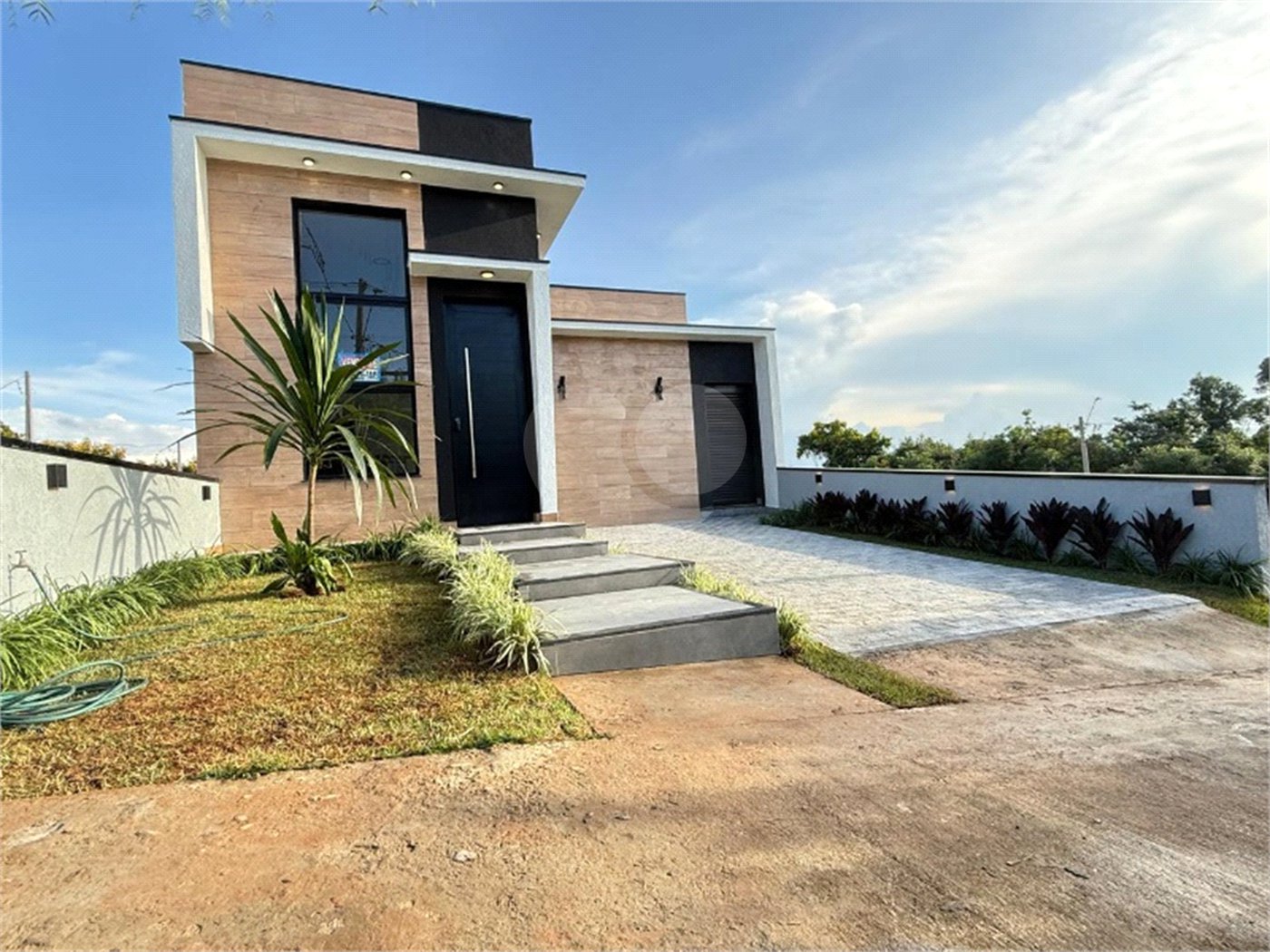 Casa à venda com 3 quartos, sendo 1 suíte, no condomínio Jardim Residencial Villagio Ipanema I, Sorocaba - SP