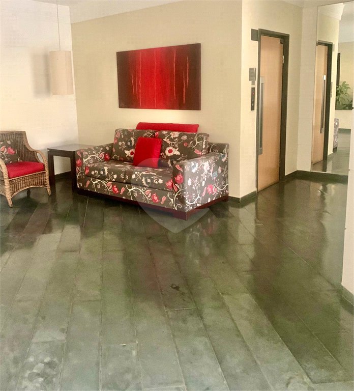 Apartamento à venda com 2 quartos, sendo 1 suíte,  em Real Parque, São Paulo, SP