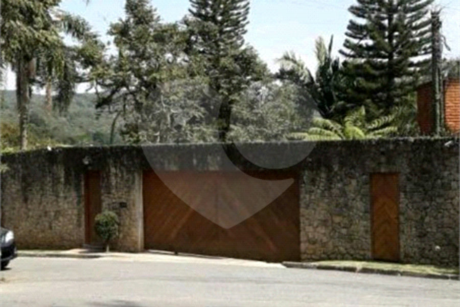 Casa à venda ou para alugar com 4 quartos, sendo 2 suítes, em Serra da Cantareira, Mairiporã, SP