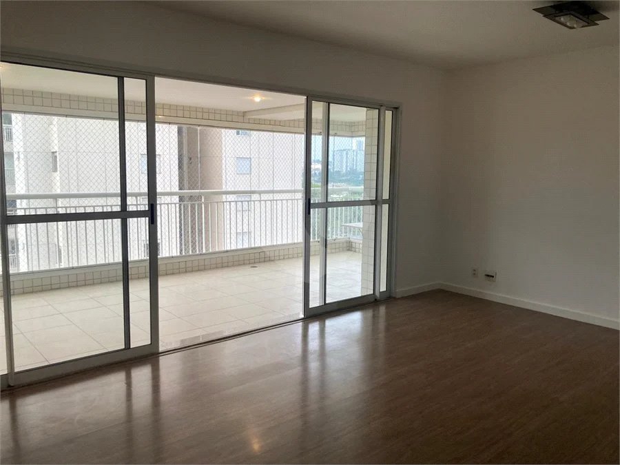 Apartamento para alugar com 4 quartos, sendo 2 suítes, em Jardim Marajoara, São Paulo, SP