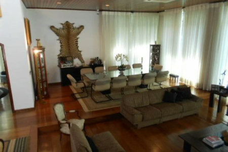 Sobrado à venda com 5 suítes em Morumbi, São Paulo, SP