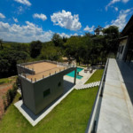 Casa à venda com 4 suítes no condomínio Portal Ouro Verde, Atibaia - SP