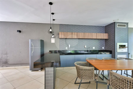 Apartamento com 68m² sala 02 ambientes, 02 dormitórios, sendo 01 suíte banheiro social e vaga no subsolo.! Venha conhecer!