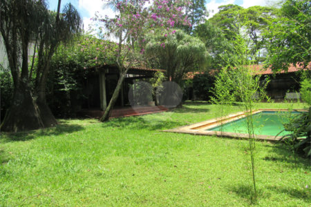 Casa à venda com 4 suítes em Jardim Guedala, São Paulo, SP