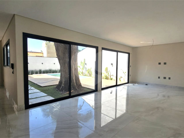 Casa à venda com 4 suítes no condomínio Villa Suiça, São Paulo - SP