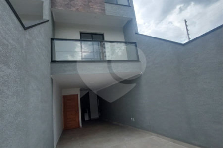 Sobrado à venda com 3 quartos, sendo 1 suíte, em Vila Carrão, São Paulo, SP