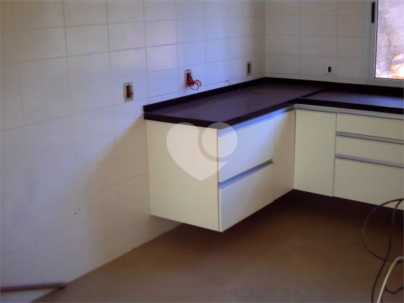 Sobrado à venda com 3 quartos, sendo 1 suíte, em Tremembé, São Paulo, SP