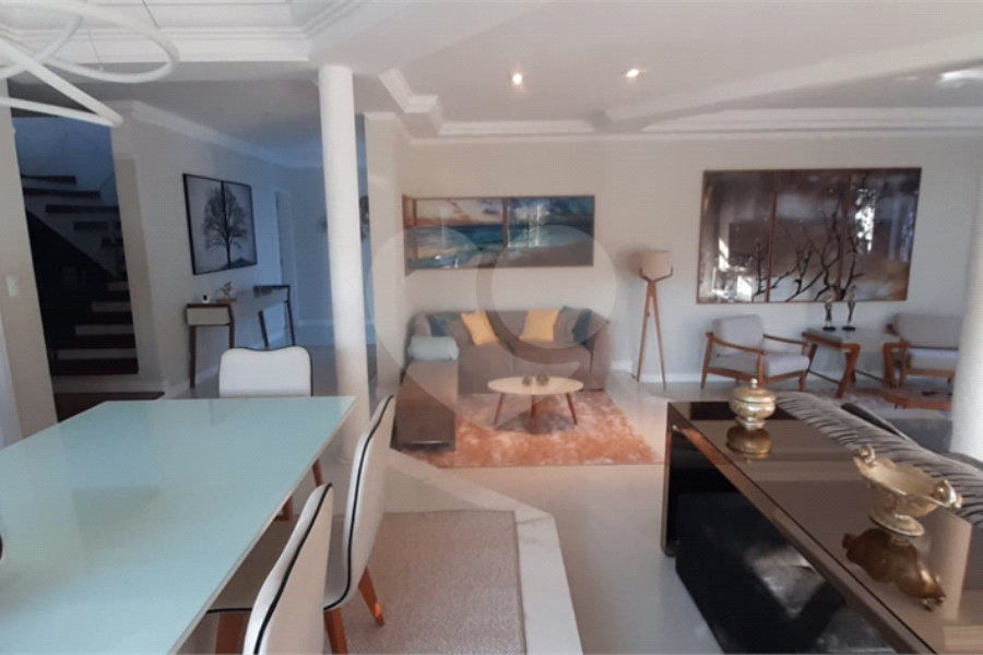 Casa à venda com 4 suítes no condomínio Suíça da Cantareira, Mairiporã - SP