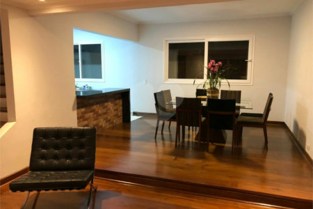 Casa à venda com 5 suítes em Paraisópolis, São Paulo, SP