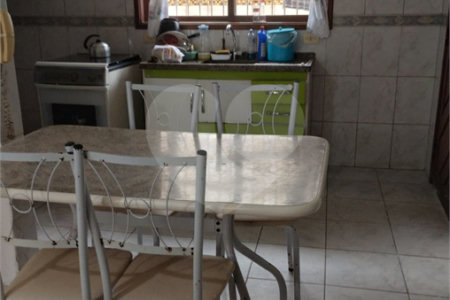 Casa à venda com 2 suítes, no condomínio Residencial Vitória Régia, Bertioga - SP