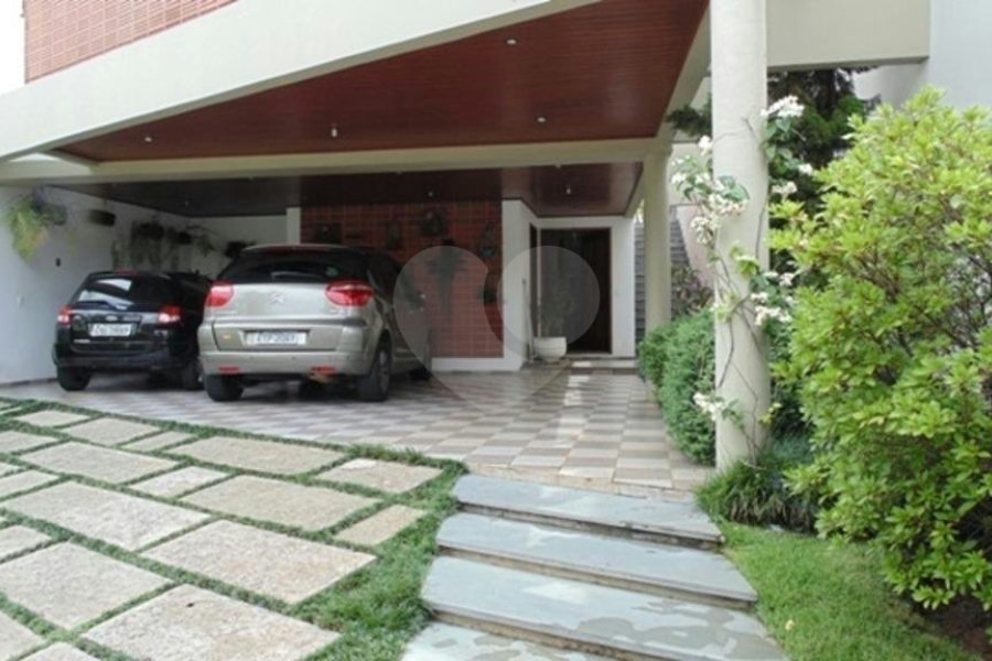 Sobrado à venda com 4 quartos, sendo 3 suítes,  em Jardim Franca, São Paulo, SP