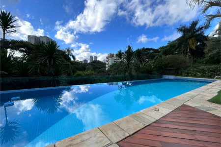 Apartamento à venda com 3 suítes em Vila Suzana, São Paulo, SP
