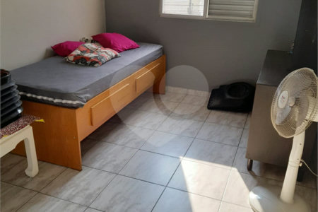 Sobrado à venda com 3 quartos, sendo 1 suíte, em Jardim Caravelas, São Paulo, SP