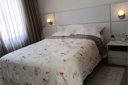 Sobrado à venda com 3 quartos, sendo 1 suíte, em Vila Prudente, São Paulo, SP