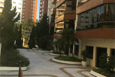 Apartamento à venda com 4 suítes em Vila Suzana, São Paulo, SP