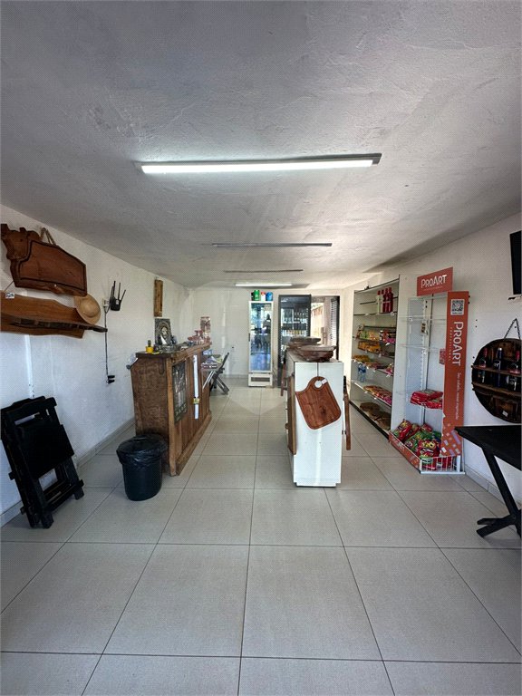 Casa à venda com 4 quartos, sendo 1 suíte,  em Jardim Estoril, Ponta Porã, MS