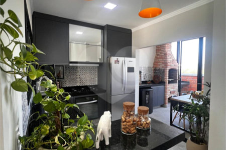 Casa à venda com 3 quartos, sendo 1 suíte, no condomínio Village Moutonnée, Salto - SP