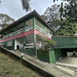 Sobrado à venda ou para alugar com 4 suítes em Serra da Cantareira, Mairiporã, SP
