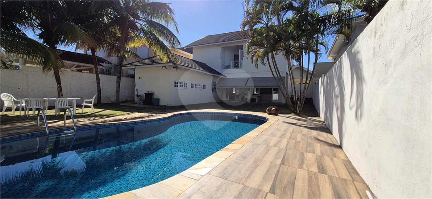Casa à venda ou para alugar com 3 suítes no condomínio Jardim Theodora, Itu - SP
