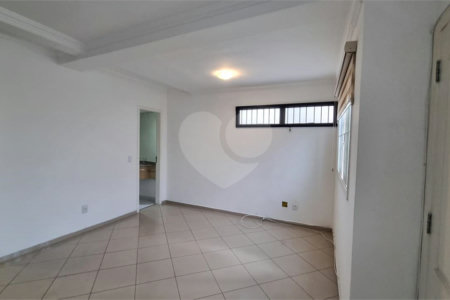 Casa à venda com 3 quartos, sendo 1 suíte,  no condomínio Residencial Villagio, São Paulo - SP