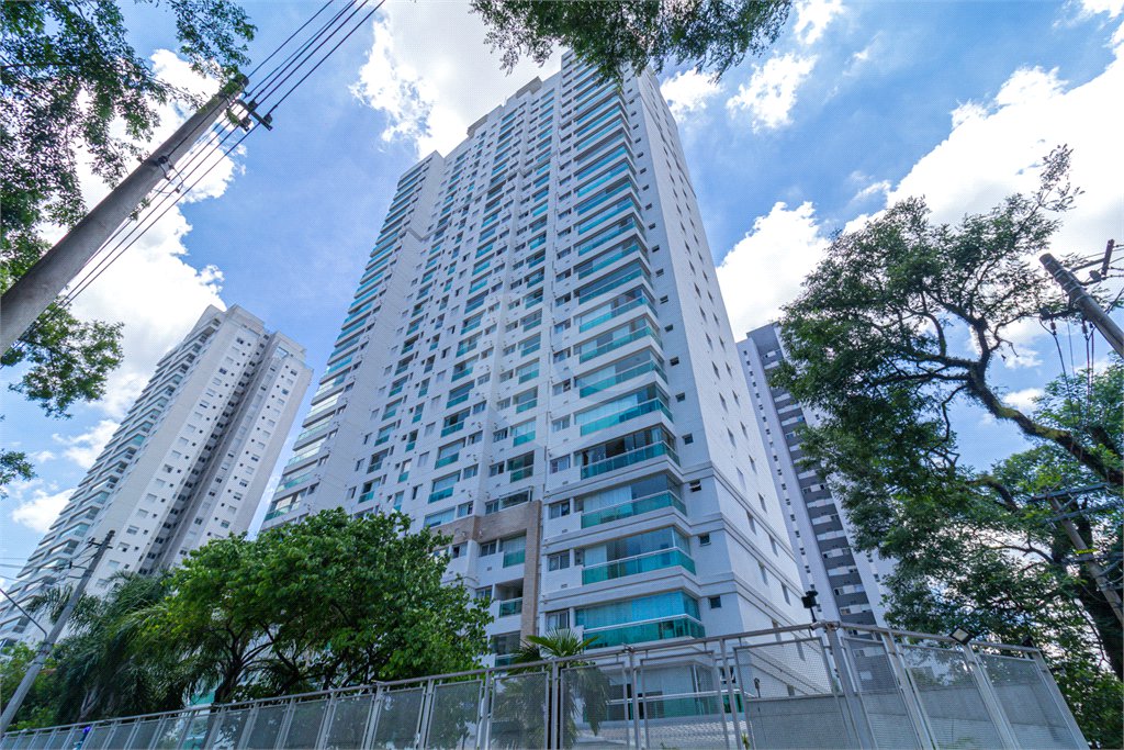 Apartamento à venda com 2 quartos, sendo 1 suíte, em Alto da Boa Vista, São Paulo, SP