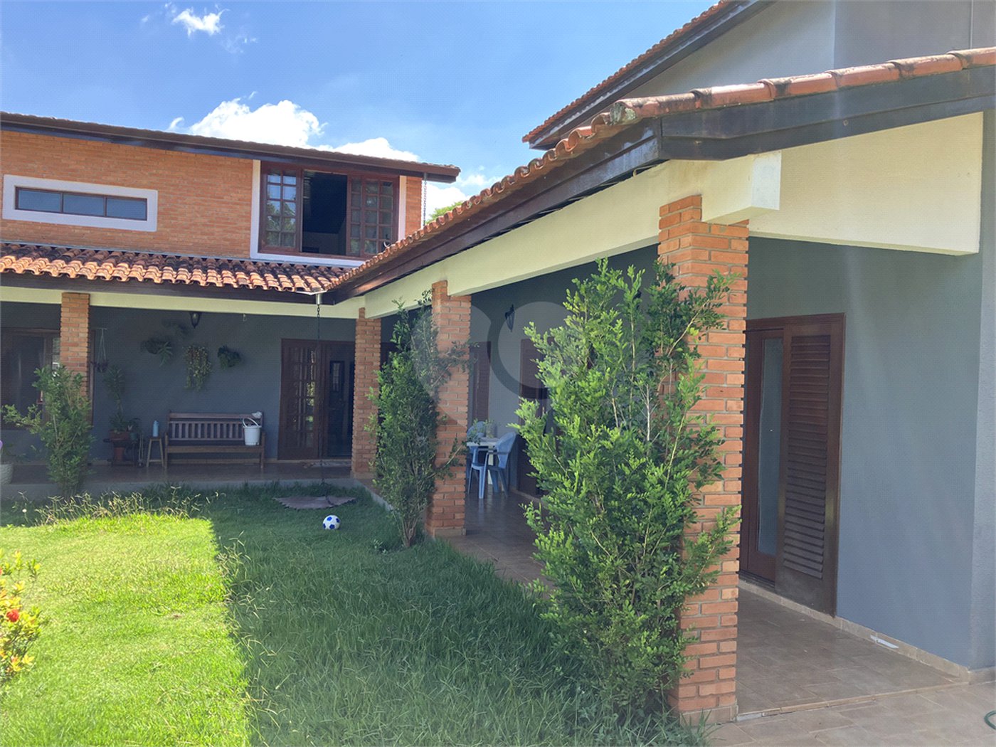 Casa à venda com 4 quartos, sendo 2 suítes, no condomínio Vivendas do Lago, Sorocaba - SP