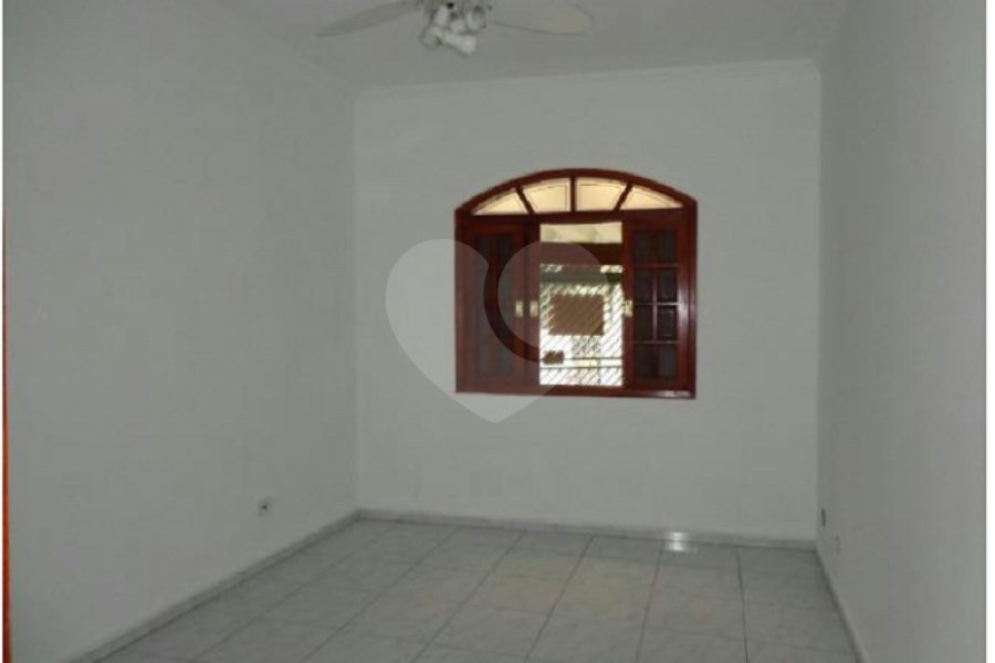 Casa à venda com 2 quartos, sendo 1 suíte, em Tremembé, São Paulo, SP