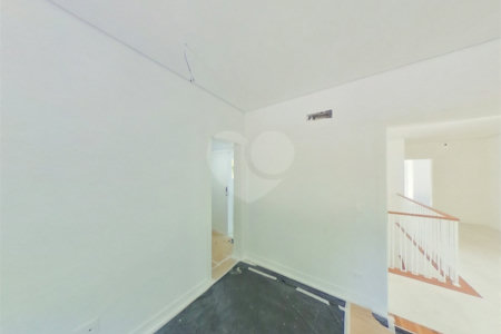 Casa à venda com 4 quartos, sendo 3 suítes,  em Jardim Marajoara, São Paulo, SP