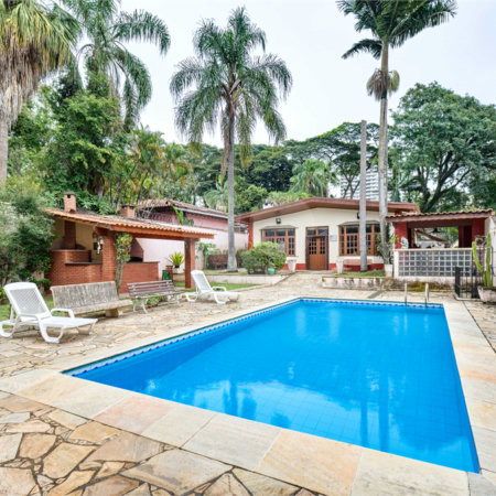 Casa à venda com 3 quartos, sendo 2 suítes, em Alto da Boa Vista, São Paulo, SP