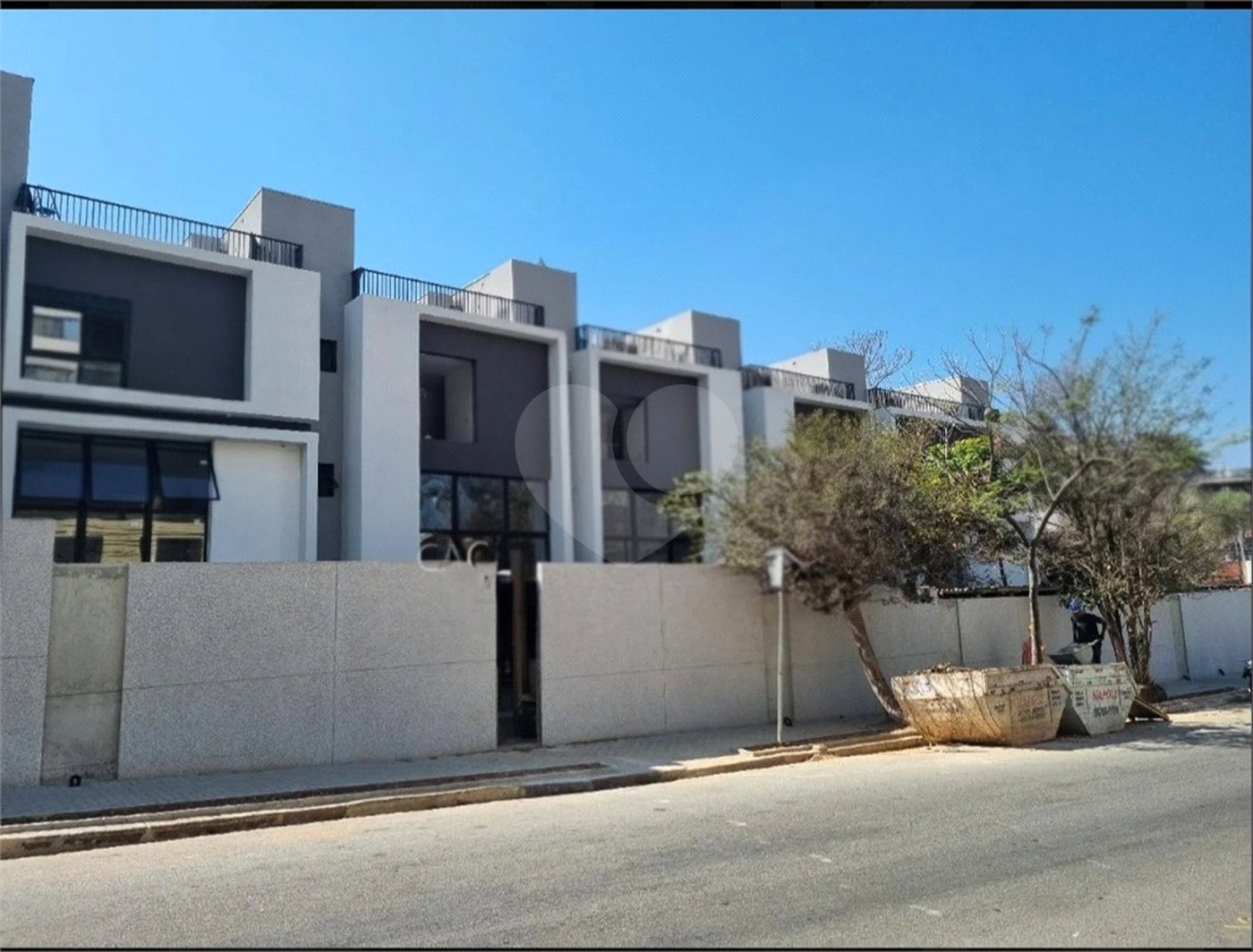 Casa à venda com 3 quartos, sendo 1 suíte, no condomínio : Cube XL Vila Madalena, São Paulo - SP