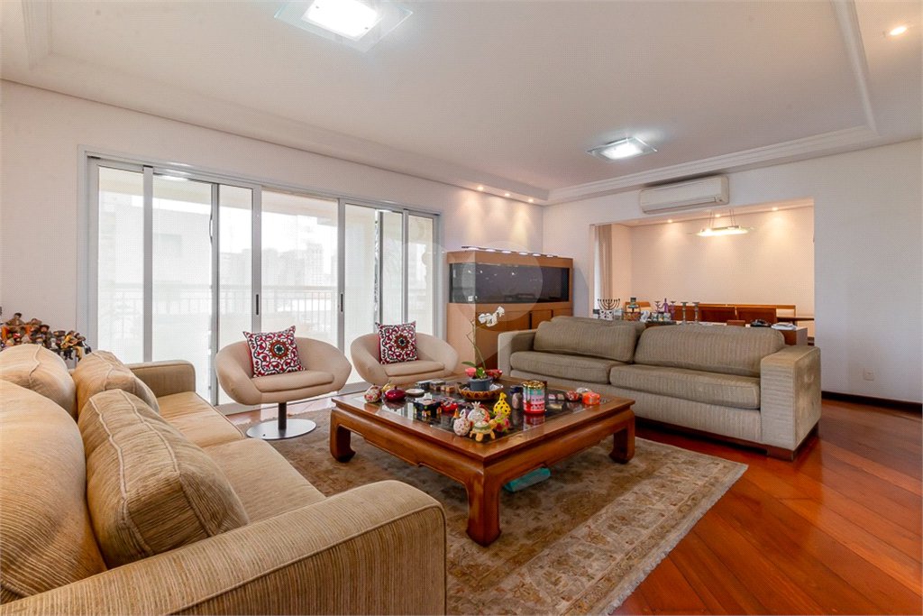 Apartamento à venda ou para alugar com 3 suítes em Santa Cecília, São Paulo, SP