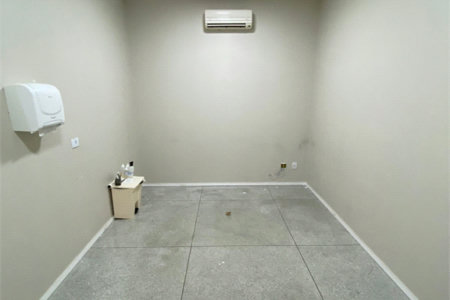 Salão Comercial para alugar em Vila Romanópolis, Ferraz de Vasconcelos, SP