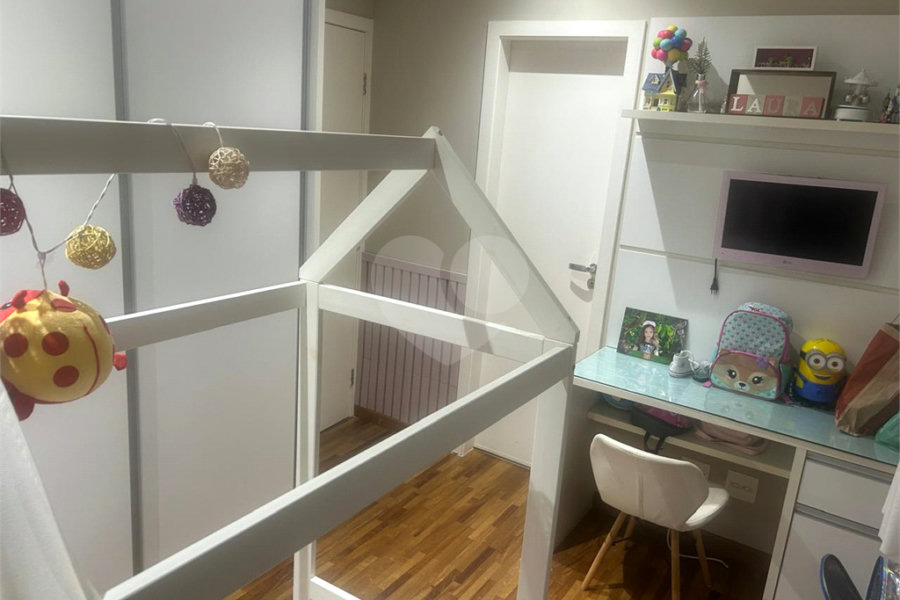 Casa à venda com 4 quartos, sendo 3 suítes,  no condomínio Itatinga 1, São Paulo - SP