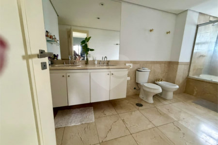 Apartamento à venda com 4 suítes em Jardim Marajoara, São Paulo, SP