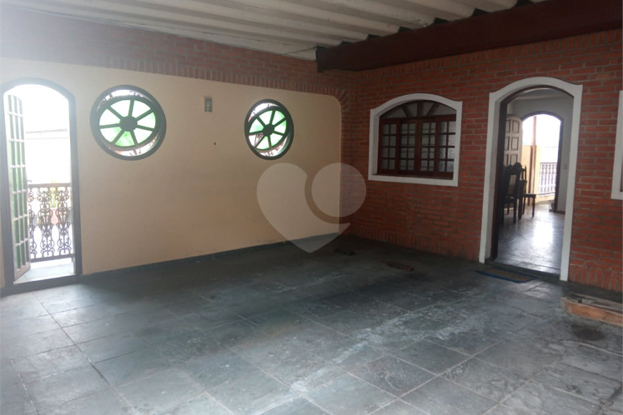 Sobrado à venda com 4 quartos, sendo 2 suítes, em Butantã, São Paulo, SP