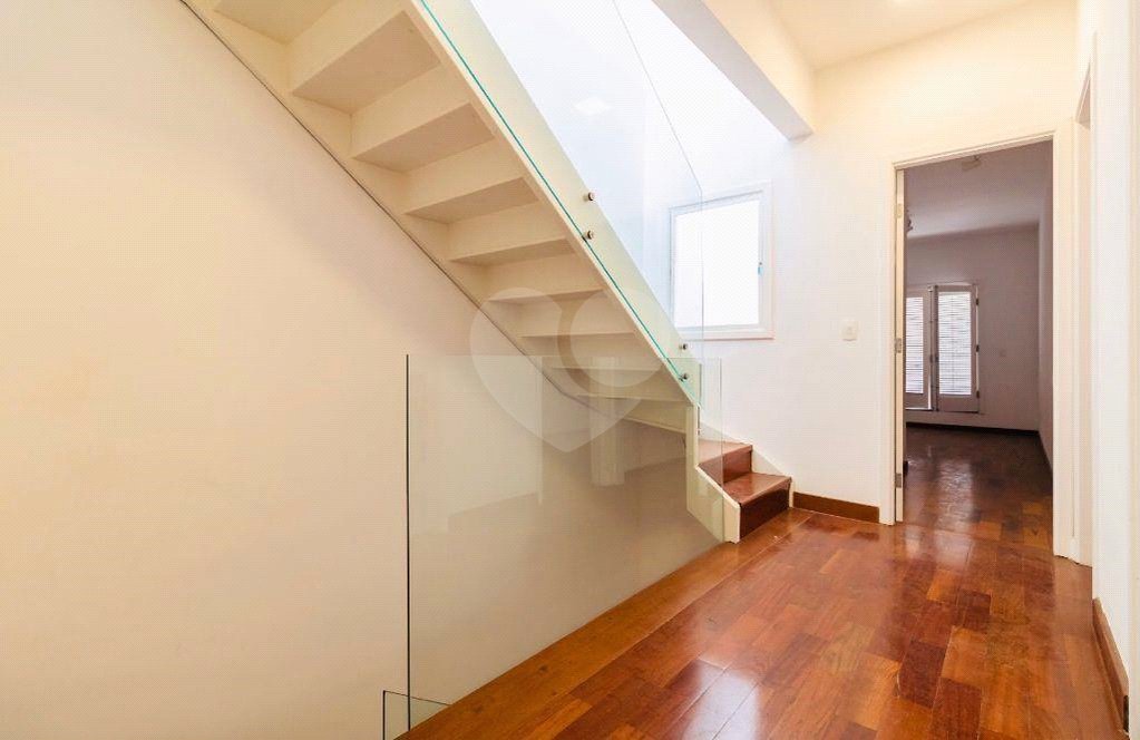 Casa à venda com 3 quartos, sendo 1 suíte,  no condomínio Reserva do Visconde, São Paulo - SP