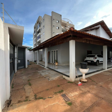 Casa à venda com 3 quartos, sendo 1 suíte,  em Jardim Primaveril, Três Lagoas, MS