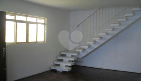 Sobrado à venda com 3 quartos, sendo 1 suíte,  em Alto da Boa Vista, São Paulo, SP