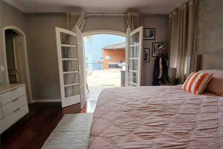Sobrado à venda com 4 quartos, sendo 2 suítes, em Vila Ida, São Paulo, SP