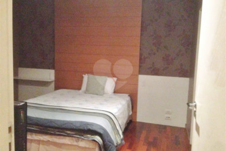 Sobrado à venda com 4 quartos, sendo 1 suíte, em Jardim Novo Mundo, São Paulo, SP