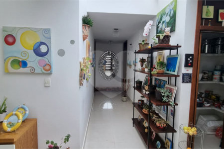 Casa à venda com 5 quartos, sendo 2 suítes, no condomínio Swiss Park, São Bernardo do Campo - SP