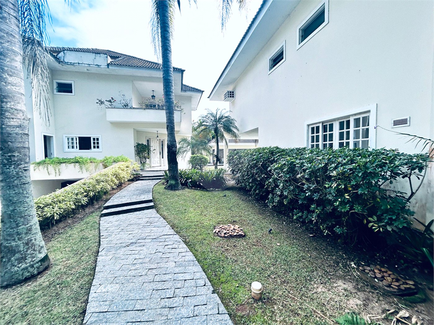 Casa à venda com 8 quartos, sendo 7 suítes, em Barra da Tijuca, Rio de Janeiro, RJ